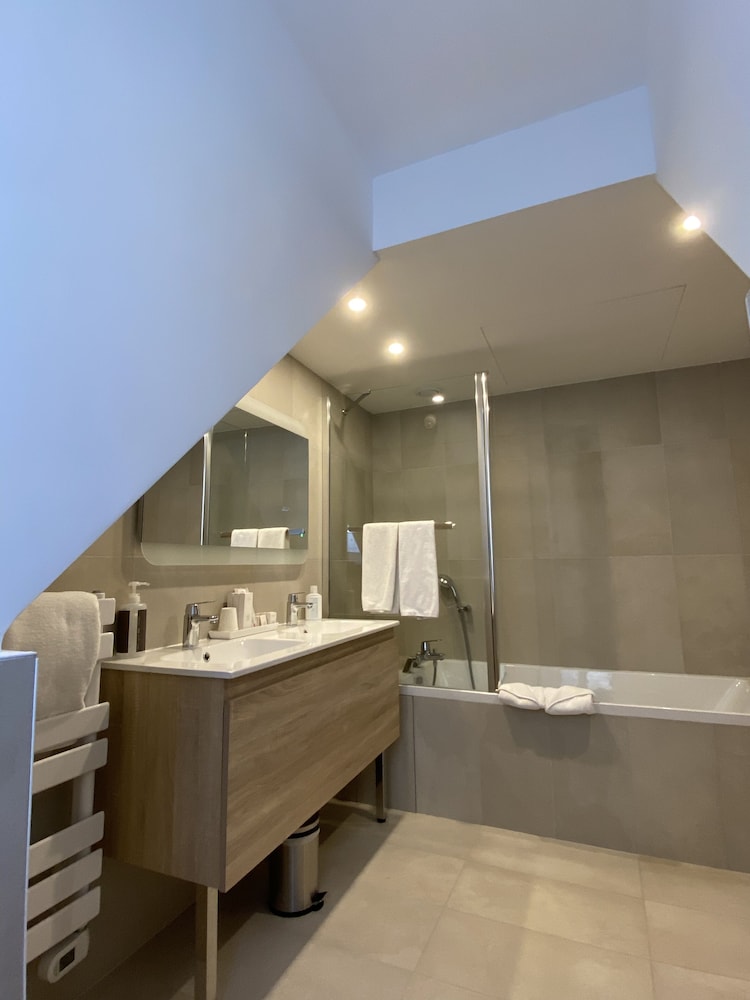HOTEL CENTRAL SAINT GERMAIN 24/47