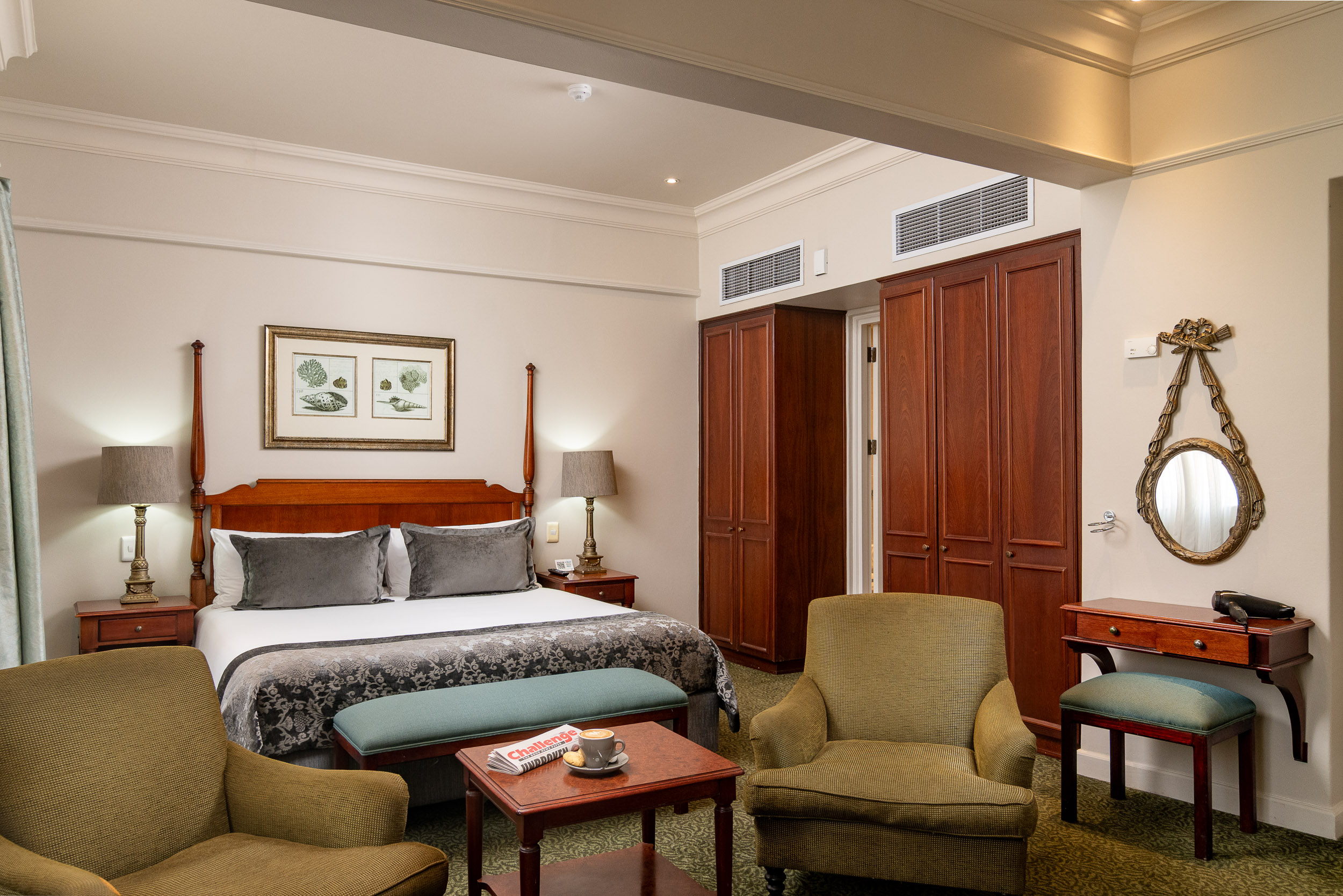 Executive, Twin Beds, Lateral Side Sea View