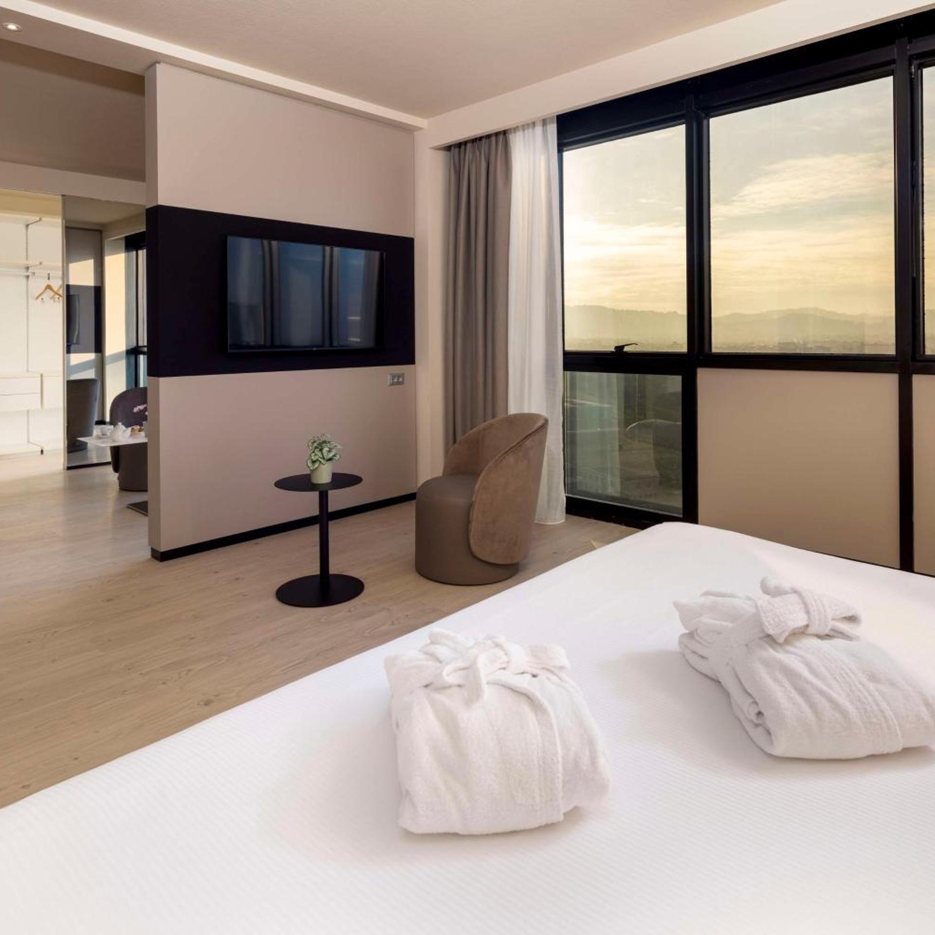 جناح جونيور ديلوكس، Best Western Plus Tower Hotel Bologna 4/9