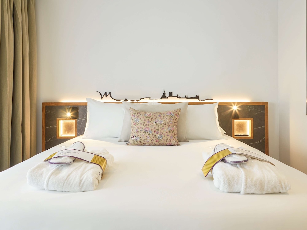Mercure Avignon Gare TGV 30/78