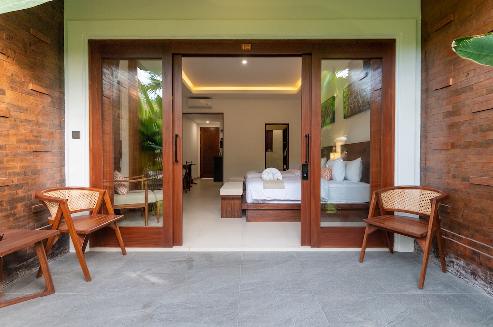 Griya Shanti Suites 28/37