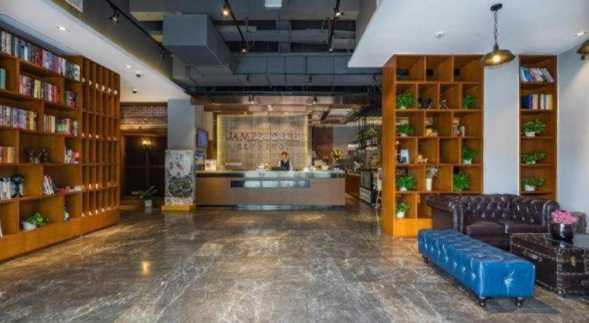 James Joyce Coffetel (Shanghai Jinshan City Beach Bailian Shopping Center) 9/38