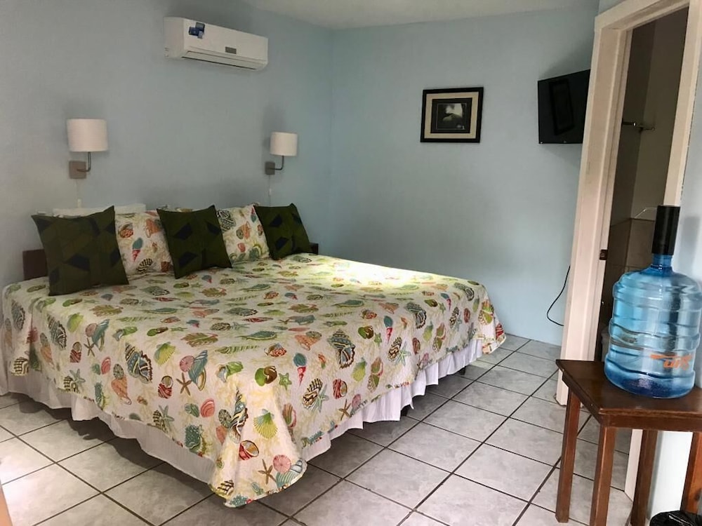1 BEDROOM, COMFORT, POOL VIEW, ANNEX
