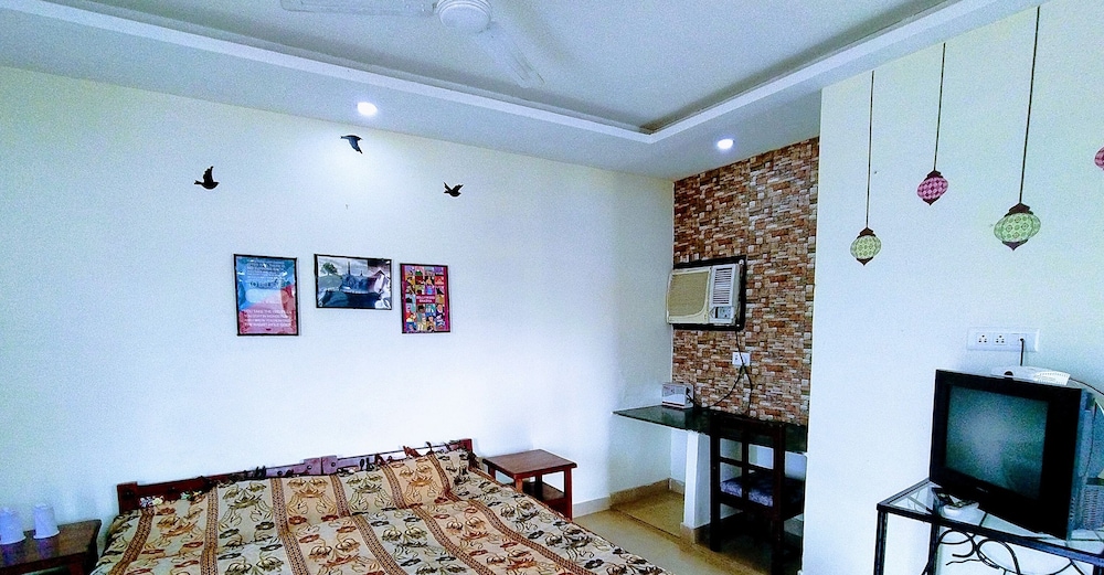 HOTEL SWARAJ RESORTS 36/73