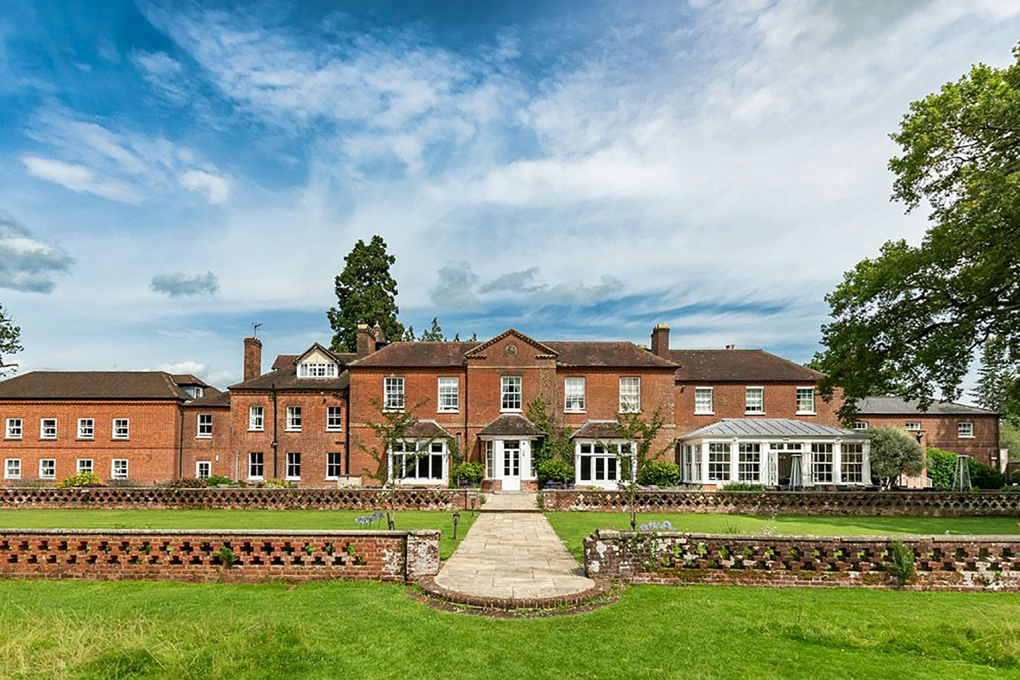Bartley Lodge Hotel 58/58
