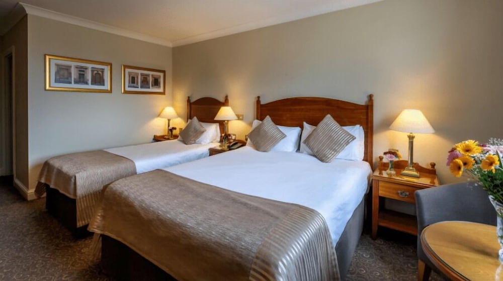 NEWGRANGE HOTEL 13/60