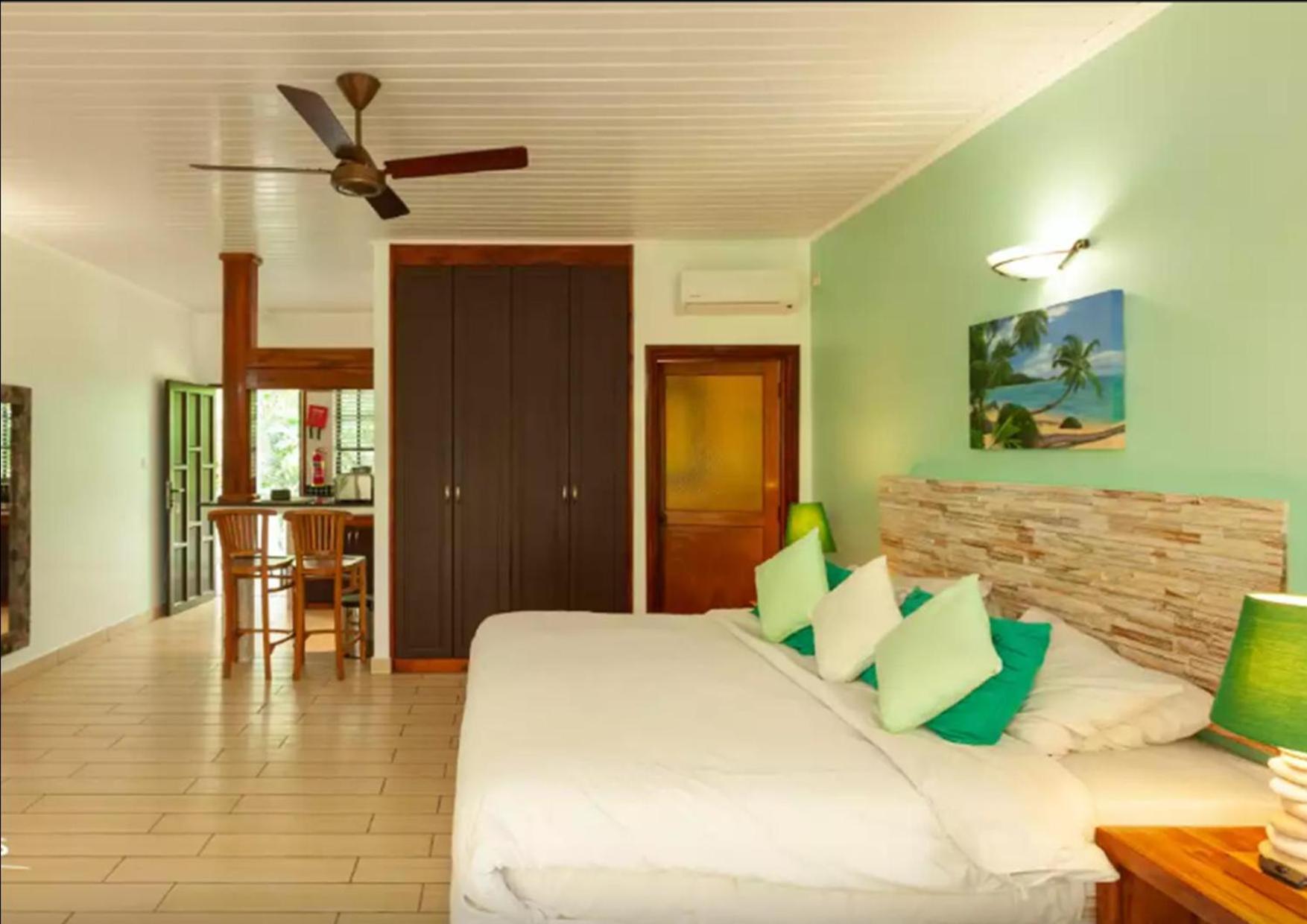 La Digue Self Catering 12/46