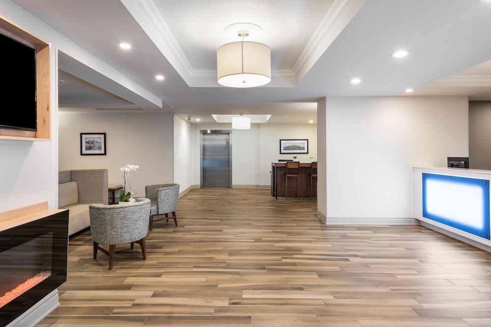 Best Western Plus 1000 Islands Hotel & Suites 3/24