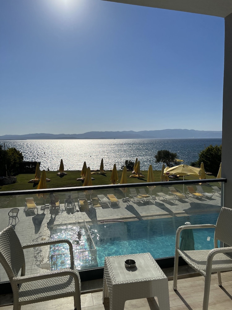 Life Point Boutique Hotel 11/20