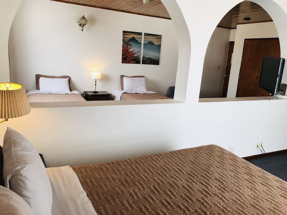 USHUAIA HOTEL 13/35