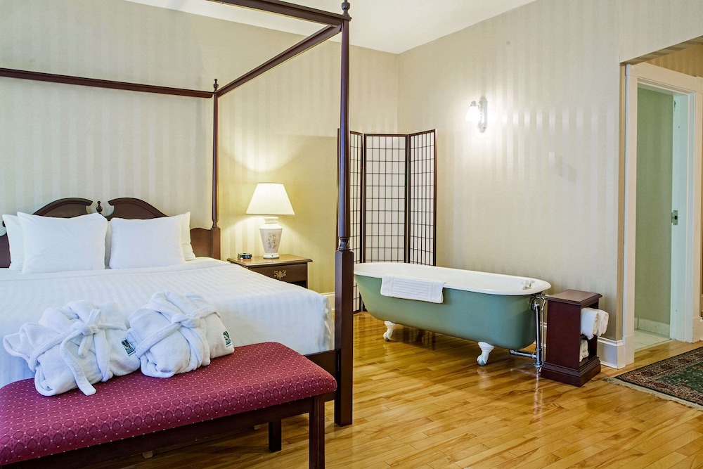Quality Inn Suites Downtown Charlottetown 9/34