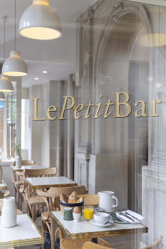 Le Petit Beaumarchais Hotel & Spa 39/48