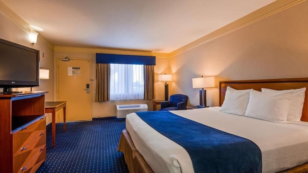 Best Western San Diego Pacific Beach/Mission Bay 17/49