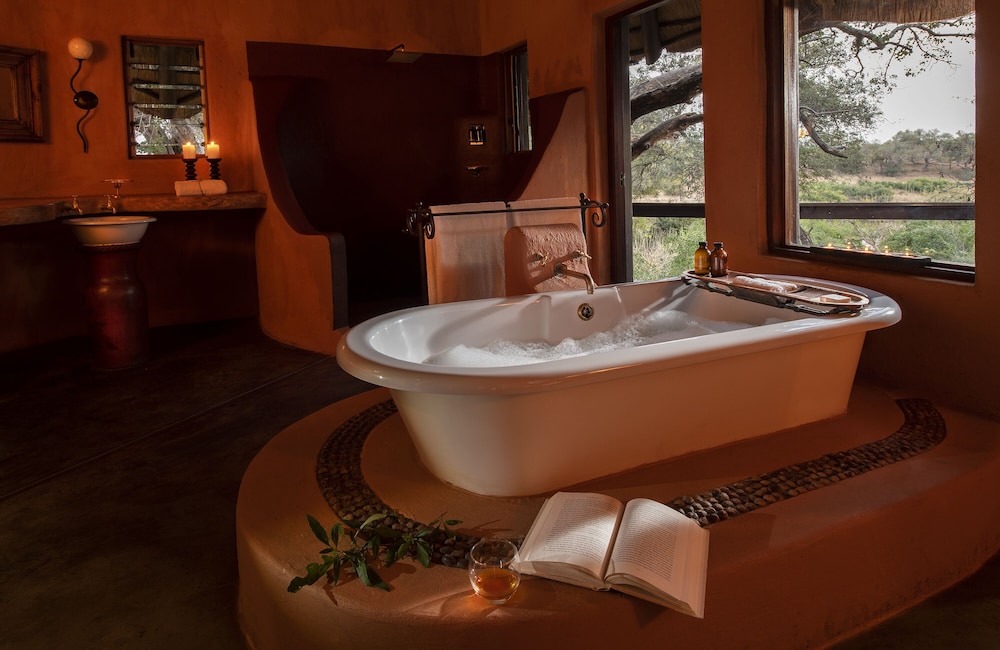 Pondoro Game Lodge 54/66