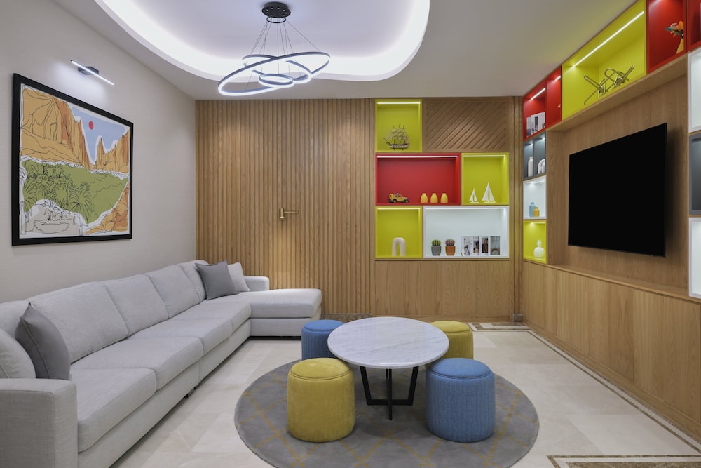 Holiday Inn Jeddah Corniche 38/52