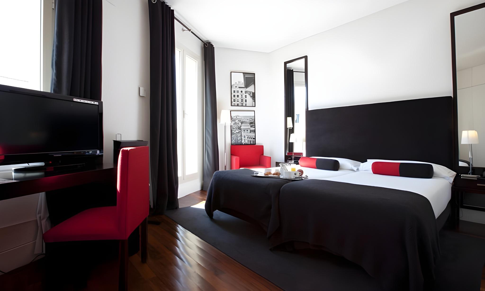 Superior, Single, 2 Double Beds