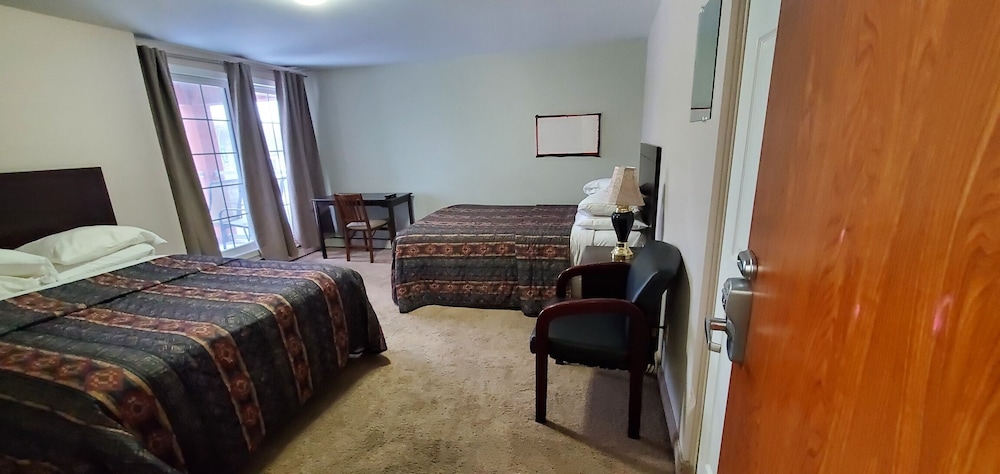 Nettys Nest Visitor Lodge 8/25