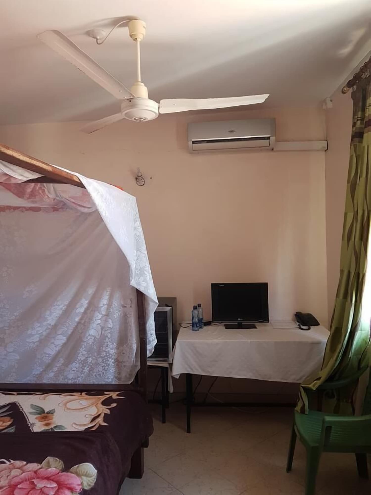 DELUXE, DOUBLE BED, CITY VIEW