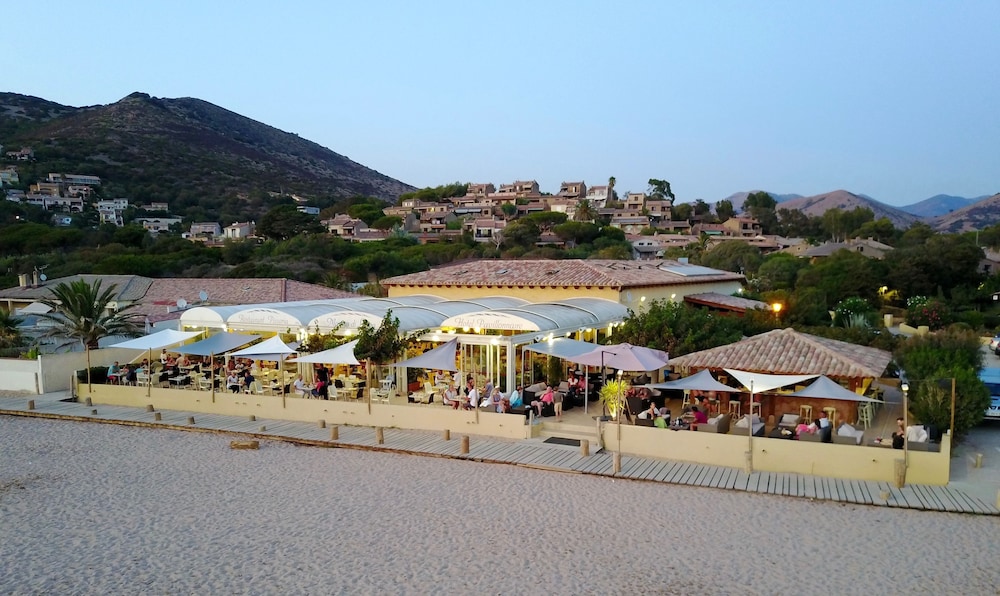 Marina Di Lava Hotel 4/60