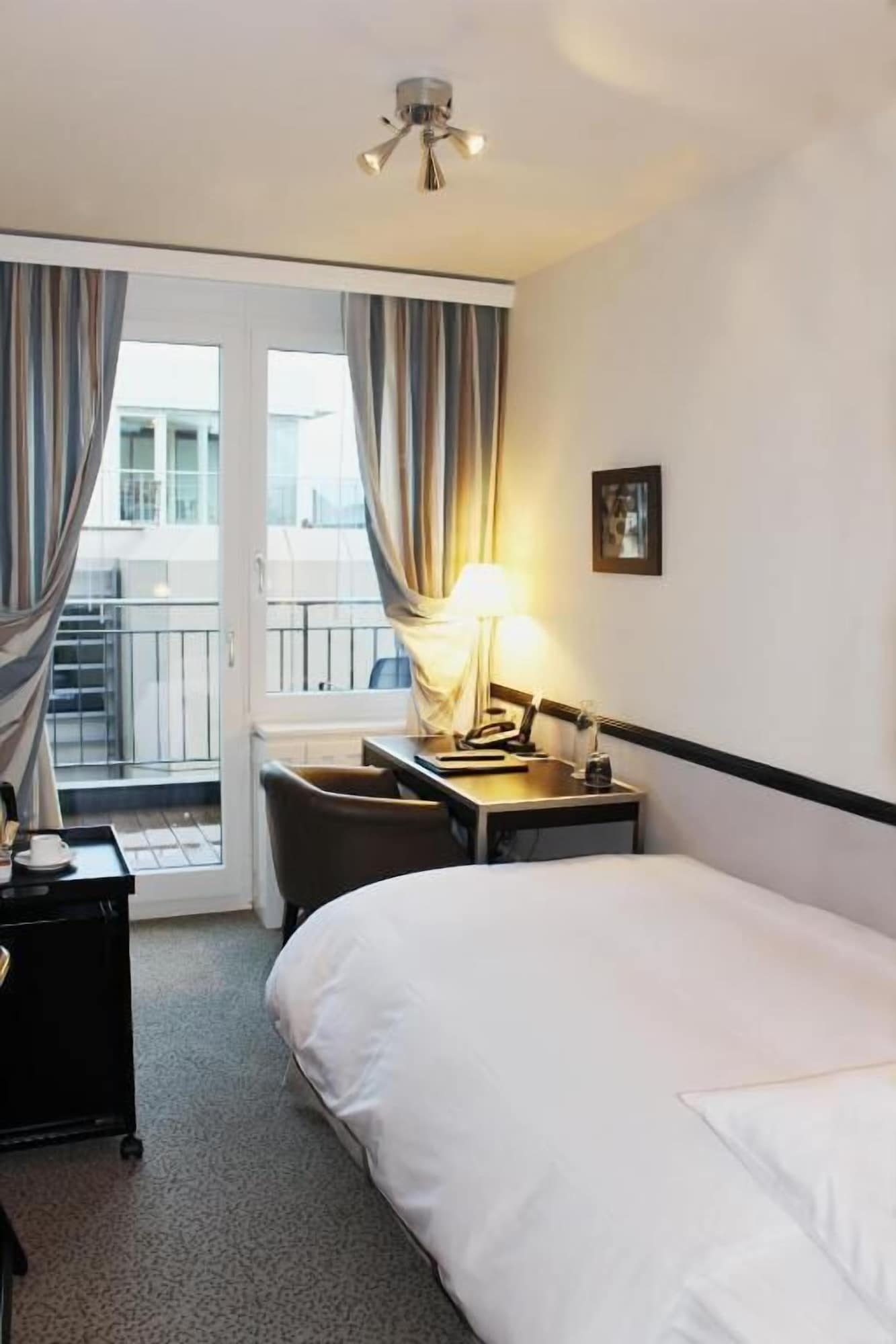 ROOM, SINGLE, SMALL