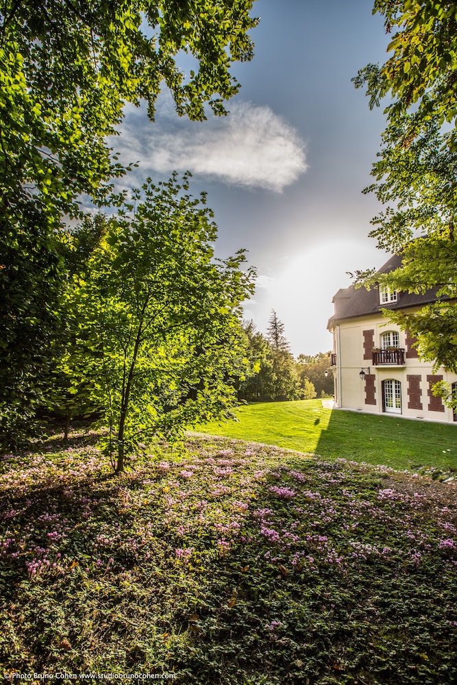 Chateau de La Tour 69/72