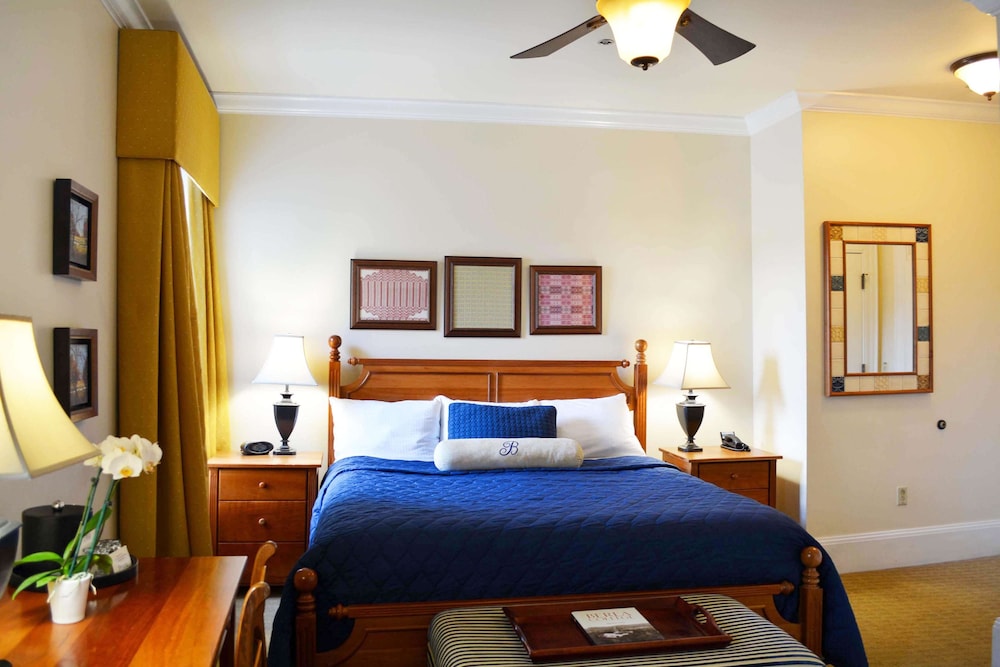 Historic Boone Tavern Hotel and Restaurant 31/69