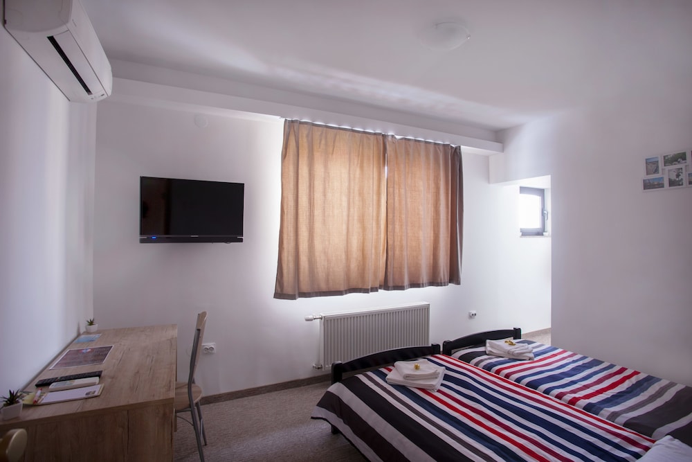 London Rooms Zagreb Airport 36/48