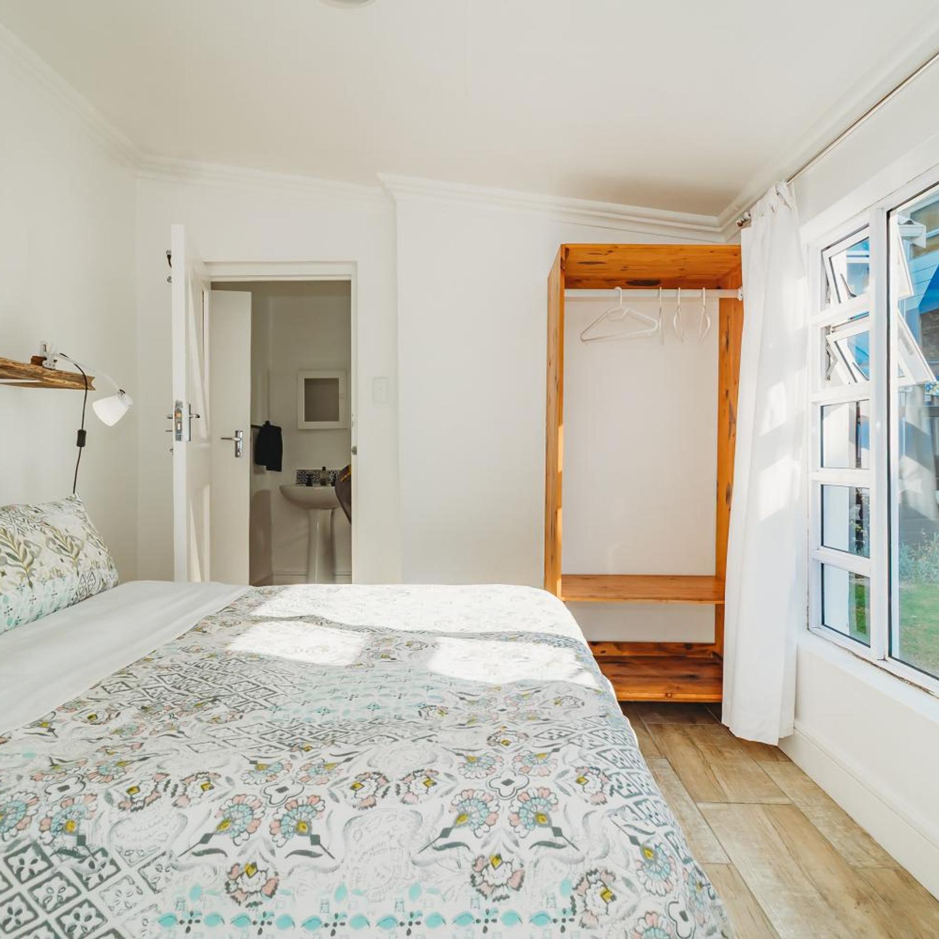 Silver Spray Beach Accommodation 12/40