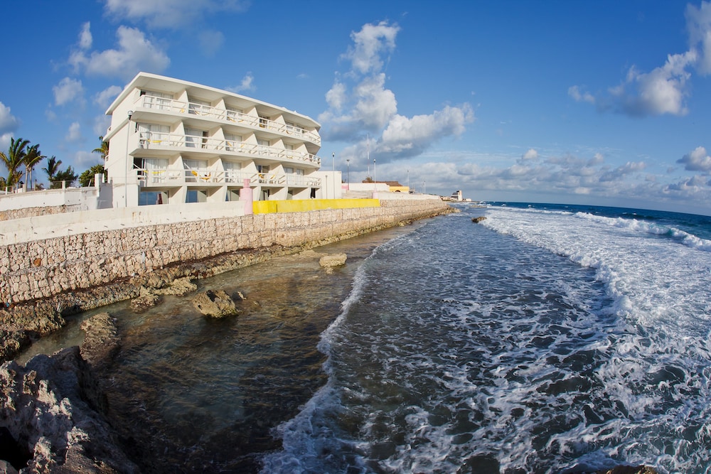 Hotel Rocamar Isla Mujeres 46/55