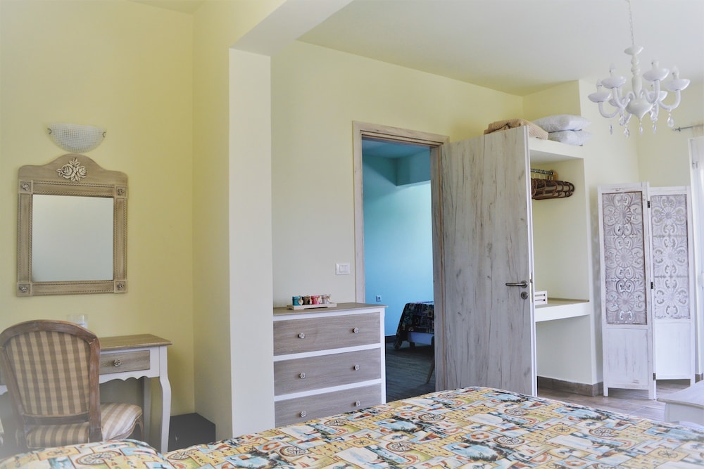 Anelia Boutique Studios And Apartments 50/50