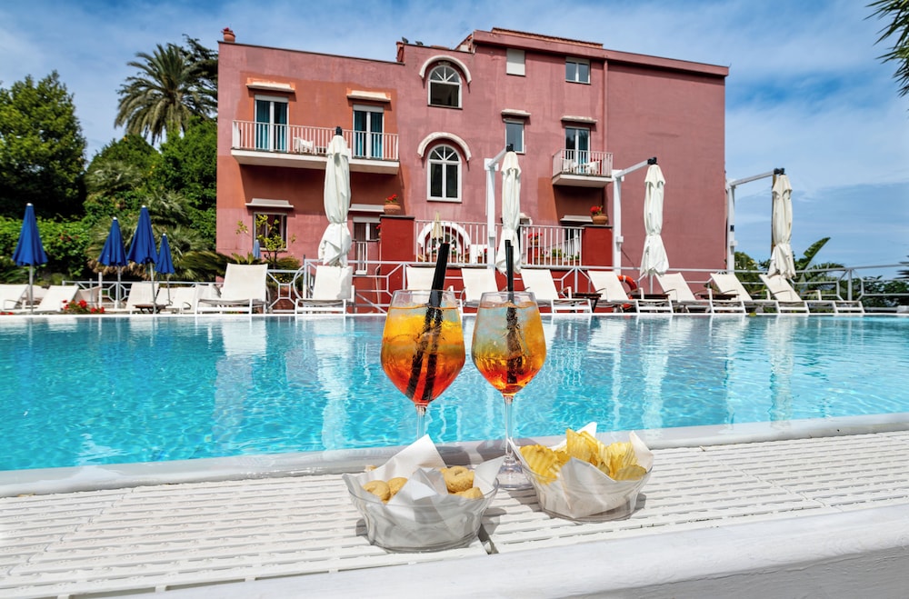 Palatium Mari Hotel 9/75