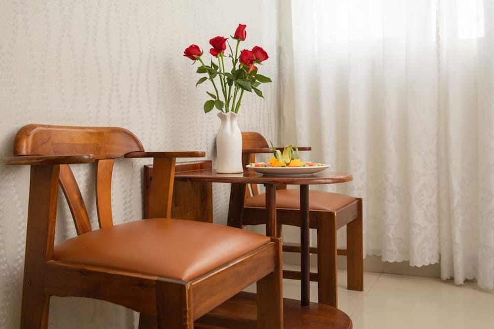 Lan Nhi Hotel 52/54