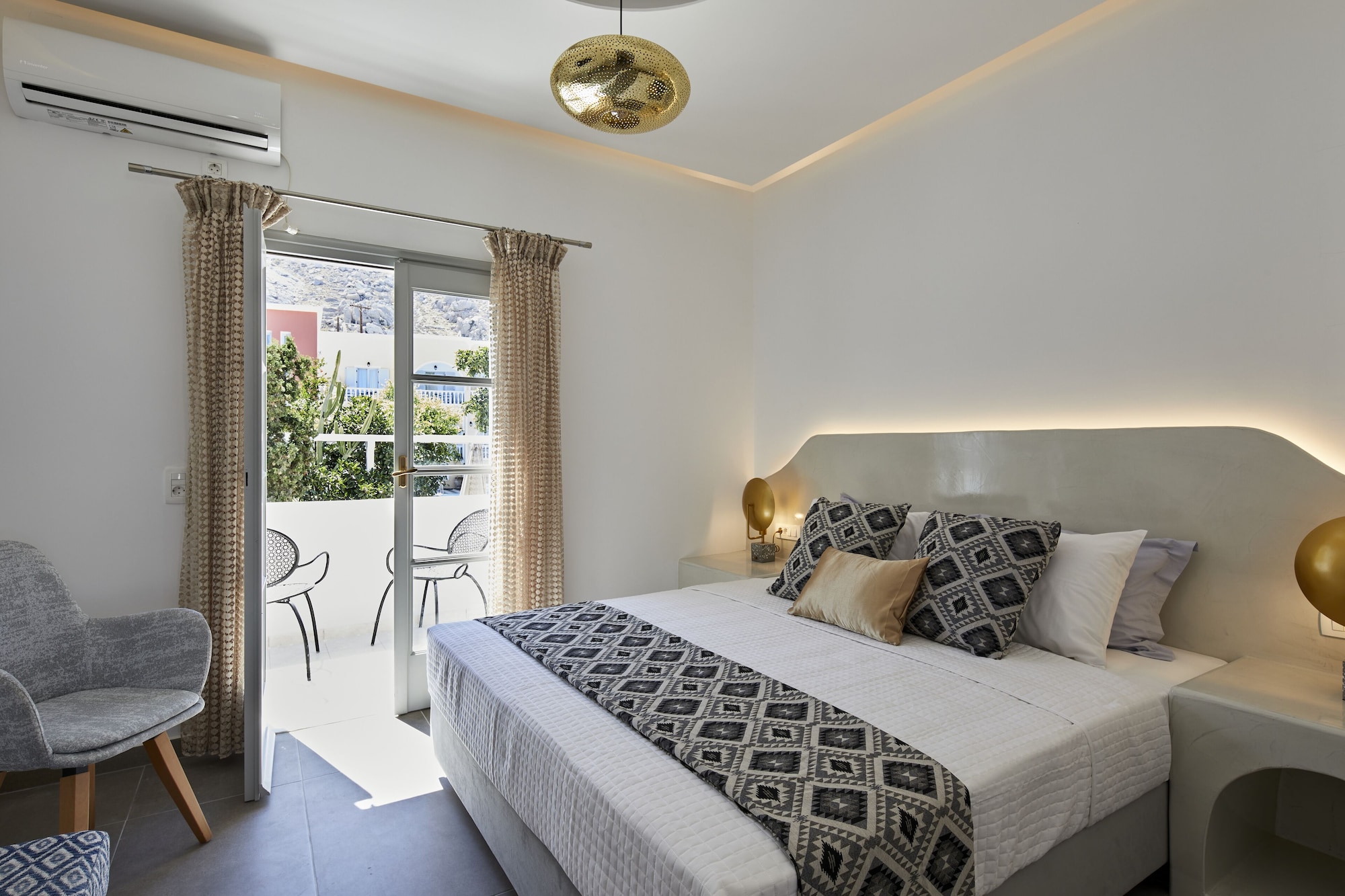 Executive, Suite, Double Bed, Outdoor Jetted Tub, Sofa