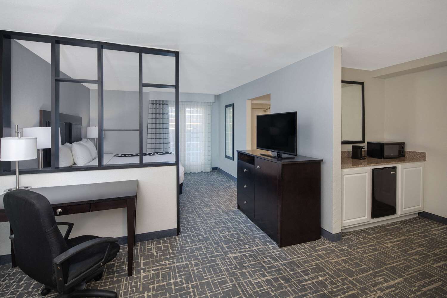 La Quinta Inn & Suites by Wyndham Atlanta Airport South 37/47