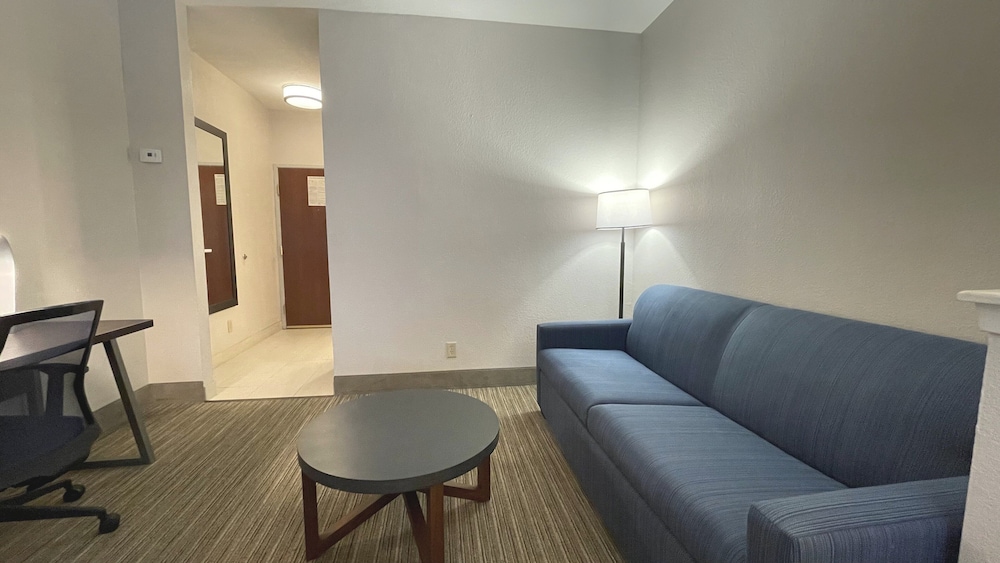 Holiday Inn Express Hotel And Suites Decatur 45/57