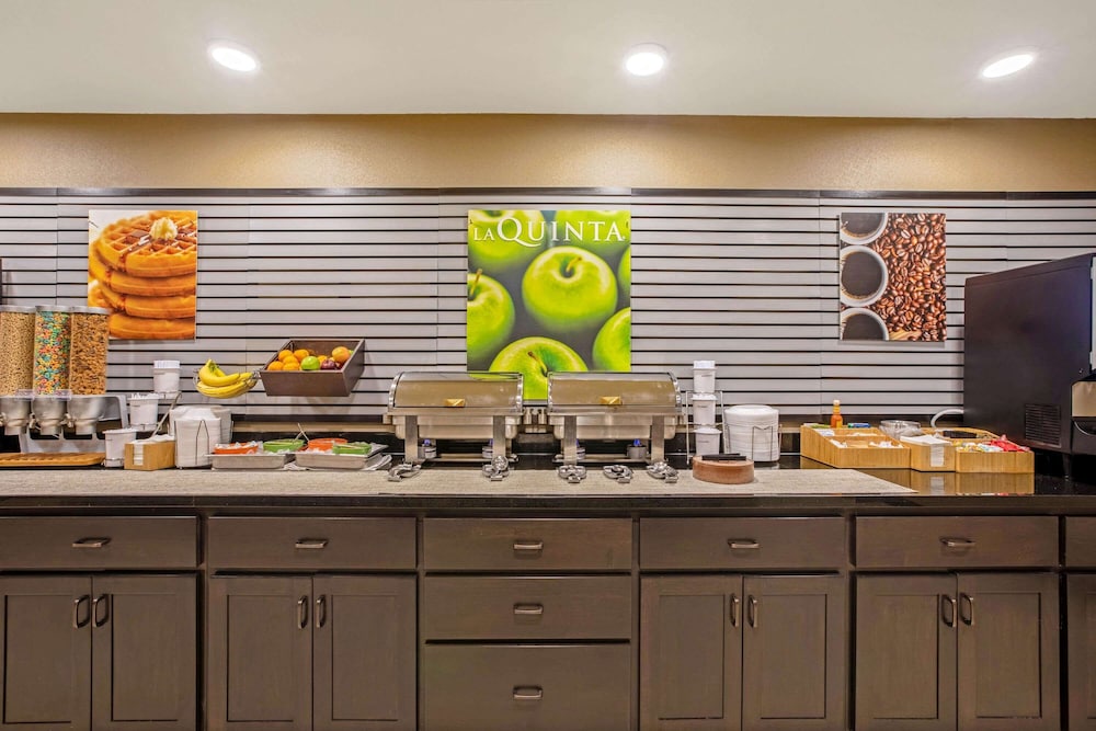 La Quinta Inn & Suites by Wyndham Gillette 30/47