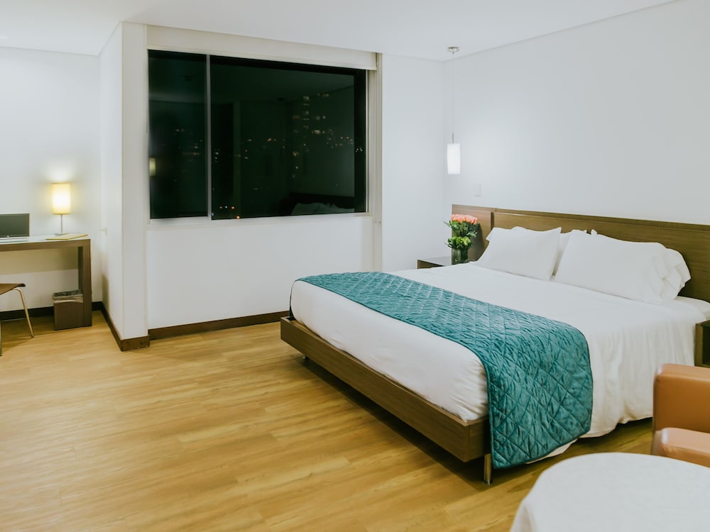 Hotel Poblado Alejandria 9/66
