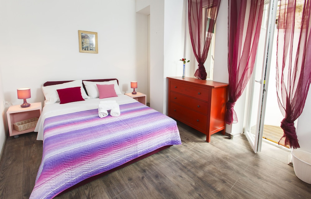 Prior Suites Split 12/50