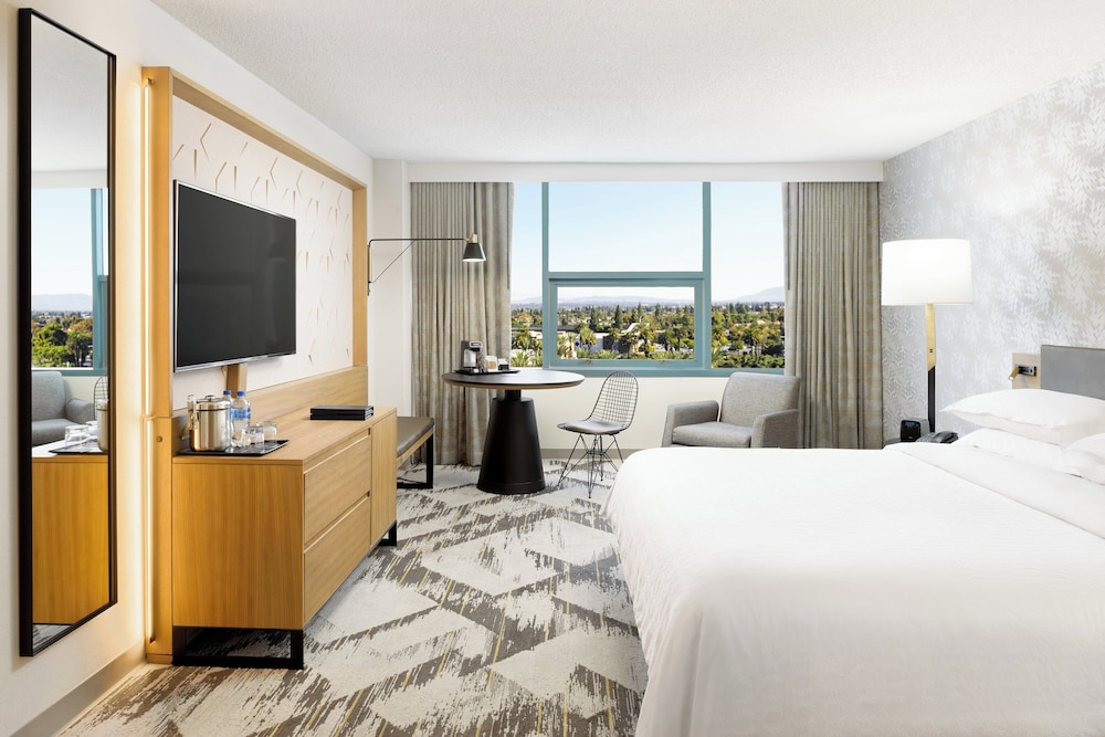 Sheraton Cerritos Hotel 13/50