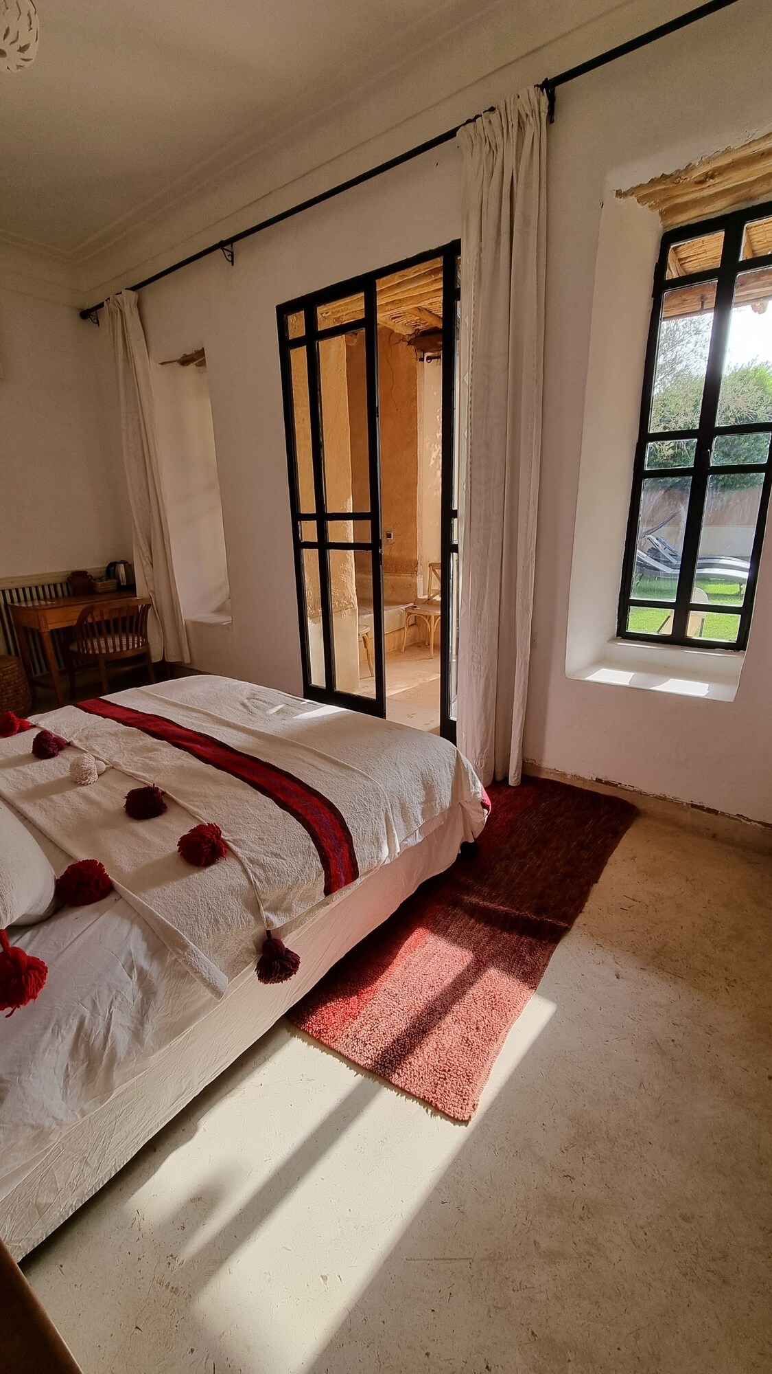 غرفة سوبيريور بسرير كوين بإطلالة على المسبح، Tagadert Lodge 2/10
