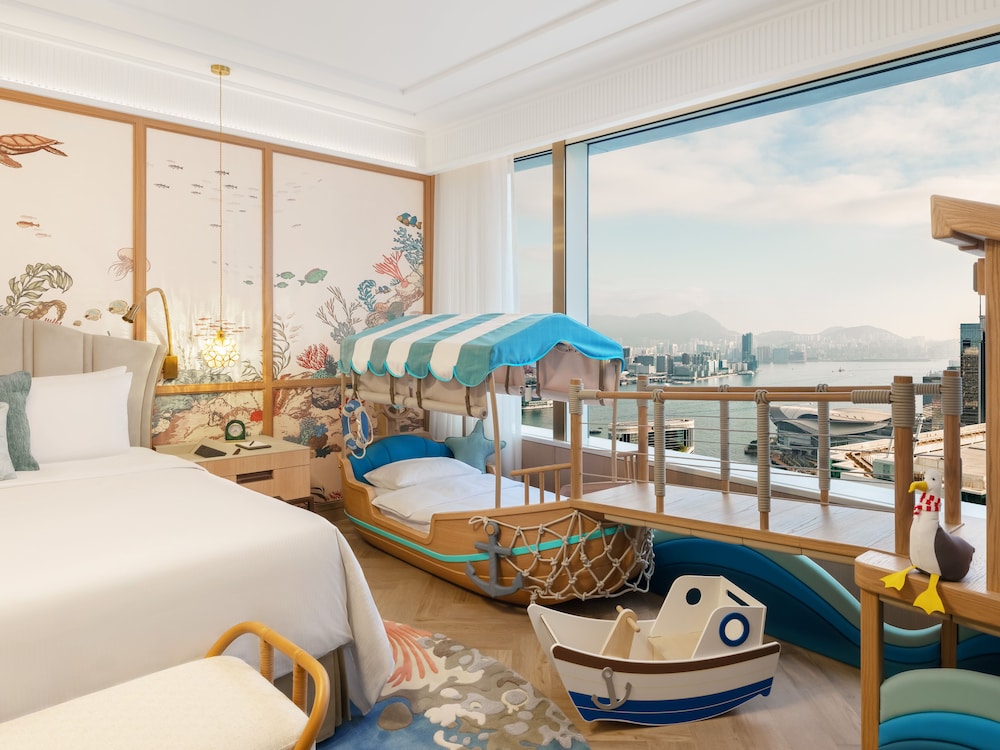 Island Shangri La Hong Kong 59/67