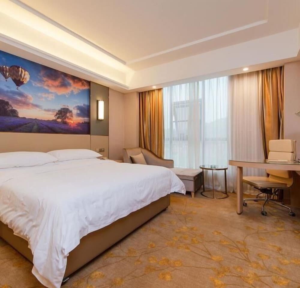 Vienna Hotel (Xiufeng Park, Jinshan Road, Yiyang High-tech Zone) 5/20