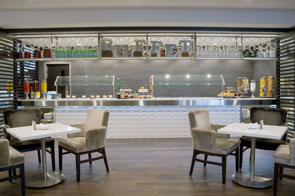 Hilton Montreal/Laval 36/50