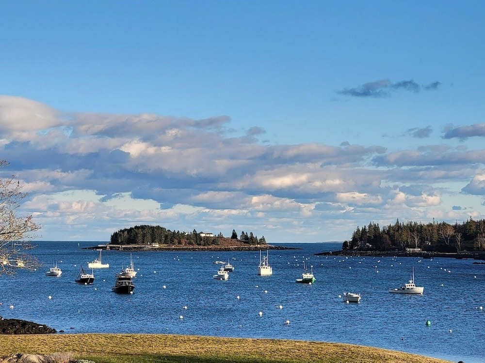 East Wind Inn 36/75