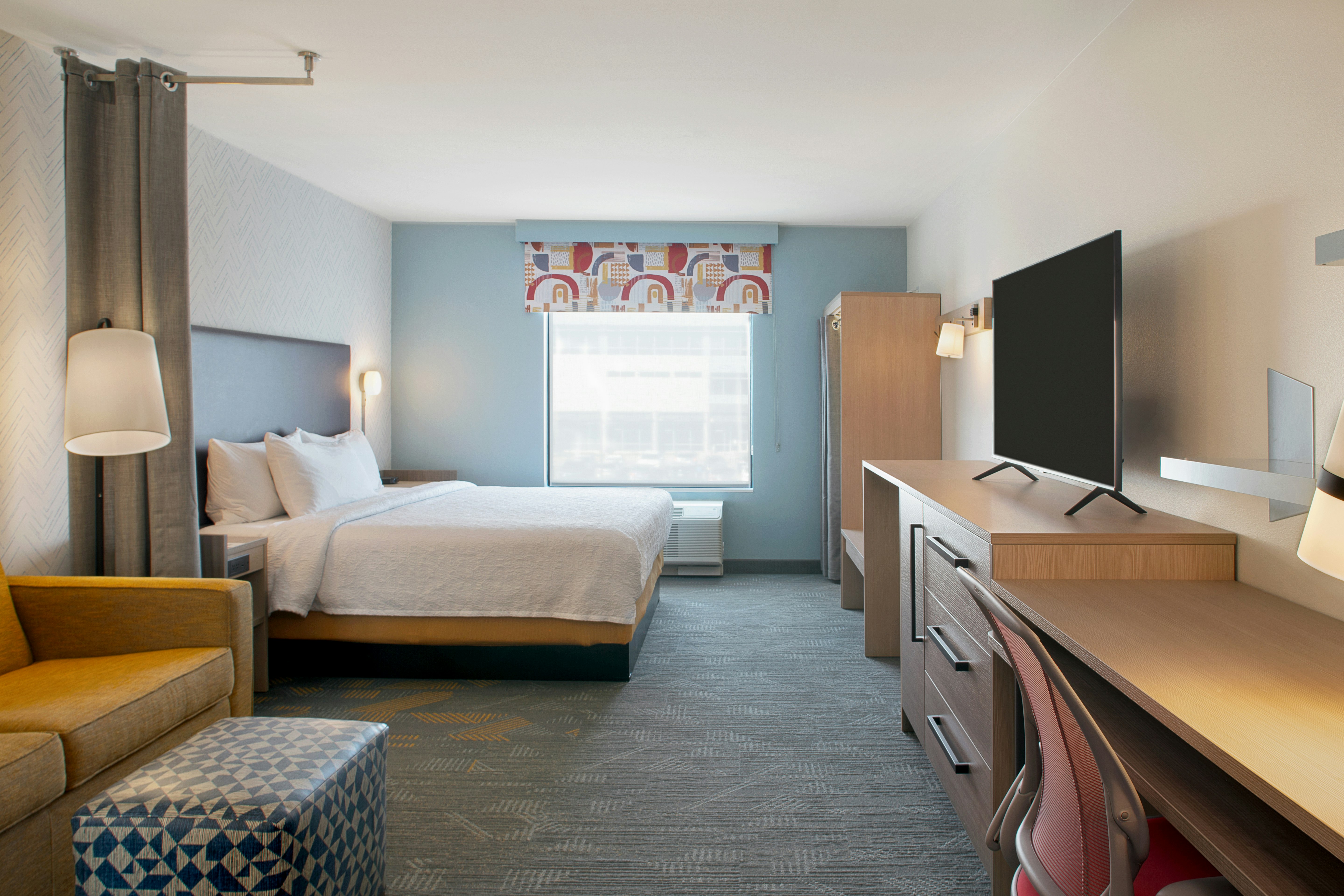 STUDIO, SUITE, KING BED