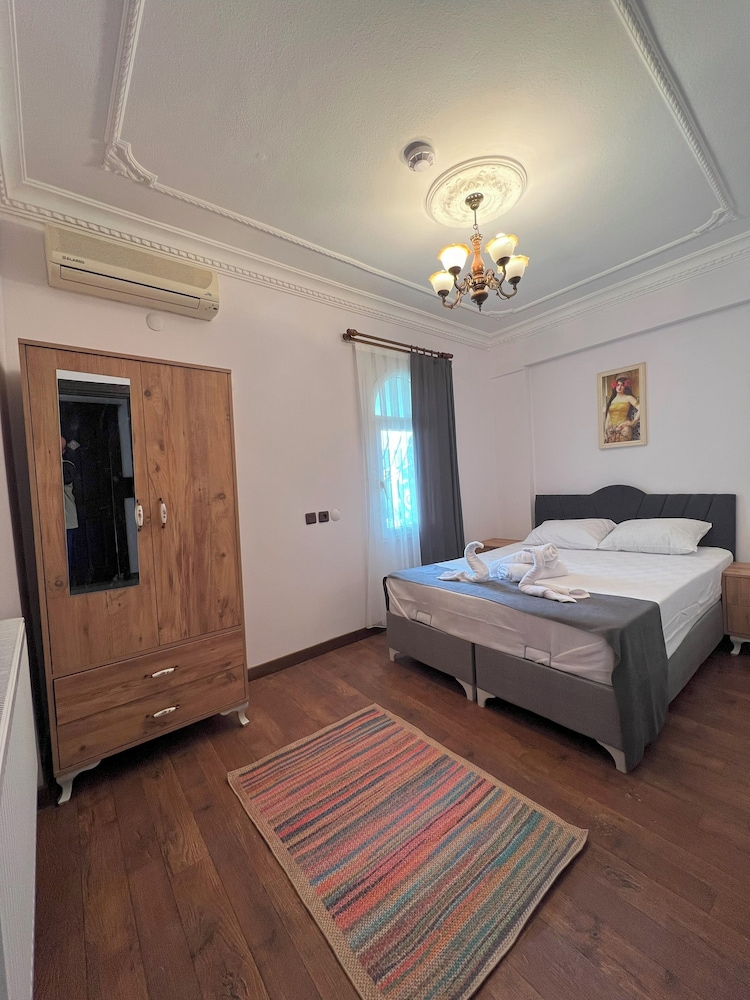 Bella Hotel 14/50