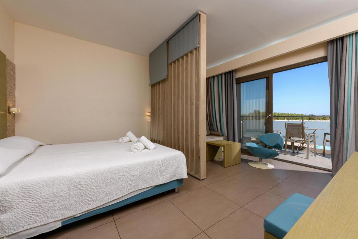 ALEA HOTEL & SUITES 16/55