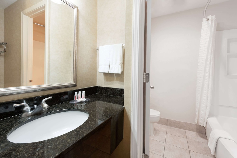 Baymont By Wyndham Indianapolis South 12/40