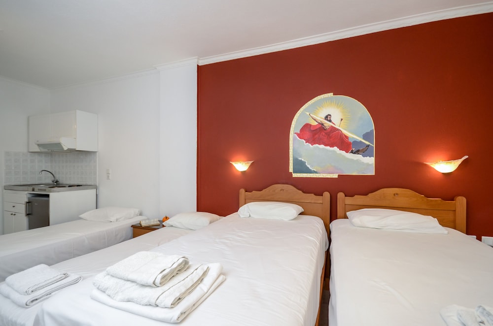 2 BEDROOMS, APARTMENT, KITCHENETTE