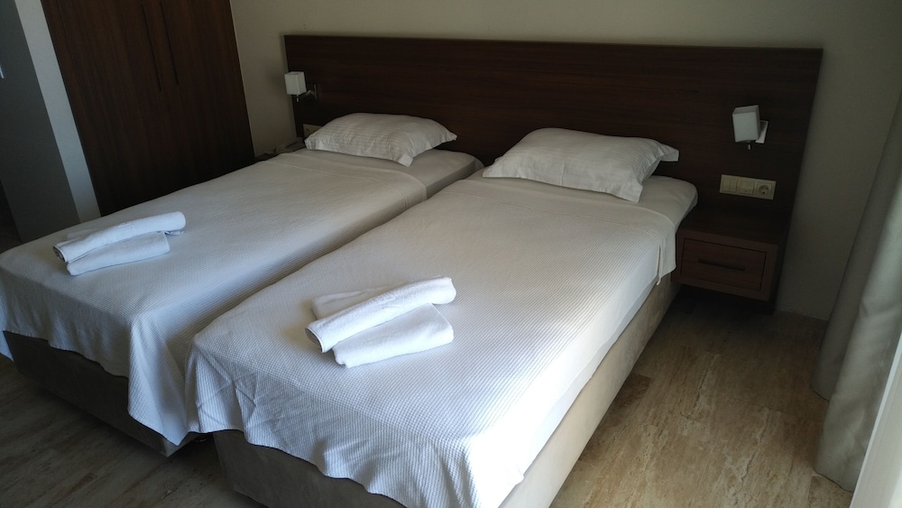 Palmera Hotel 15/50